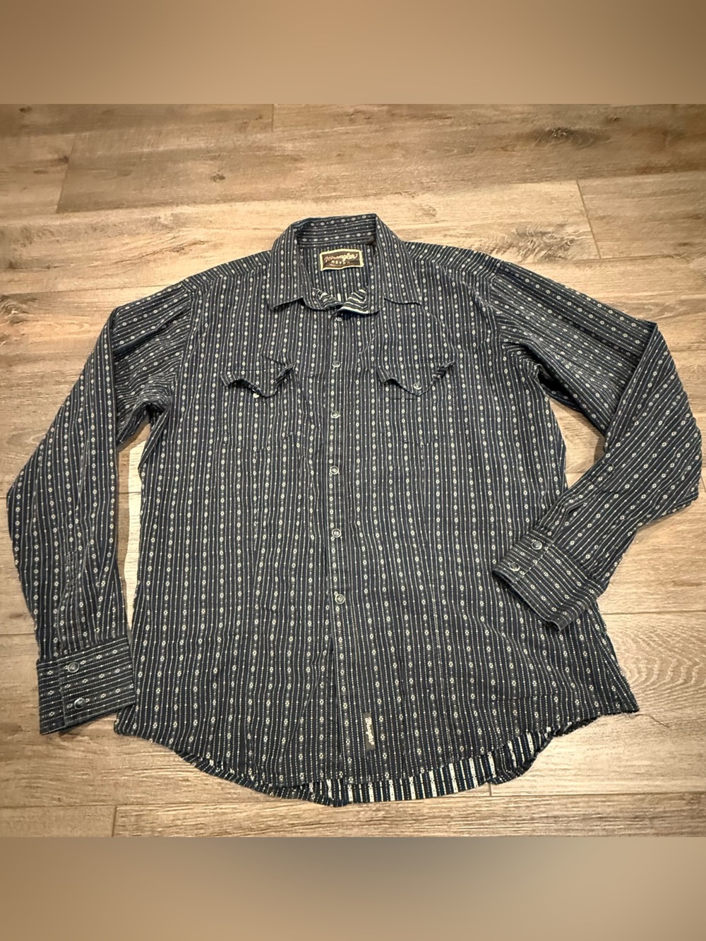 Wrangler Retro Premium Geometric Black and White Geometric Button-Down Shirt